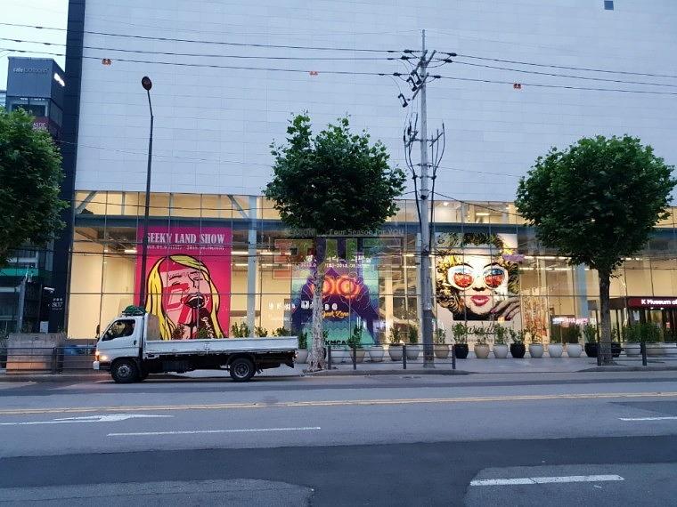 K미술관 UV투명시트지 랩핑