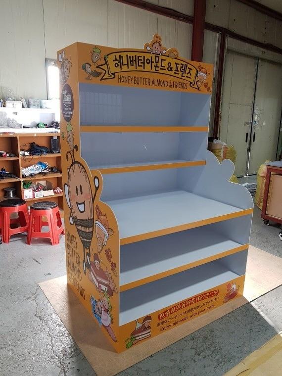 TOMS 매대 (폼보드,포맥스,골판지)