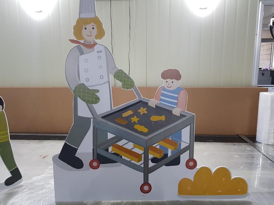 포맥스 등신대 제작