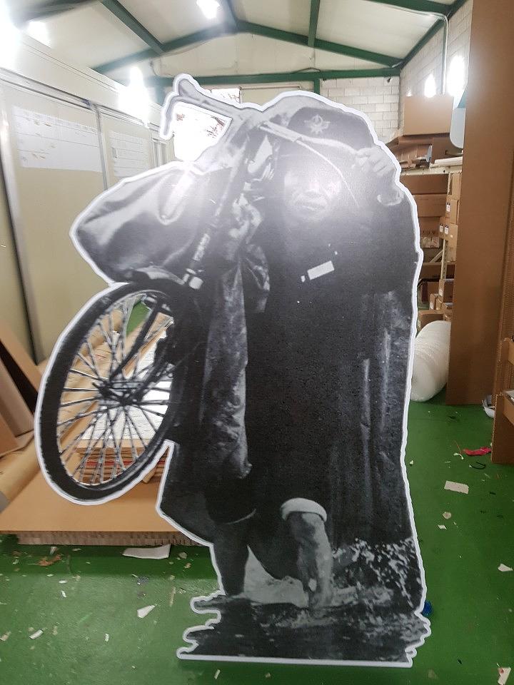 포맥스 등신대 제작
