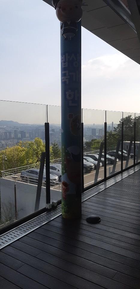 남산타워 기둥, 계단, 유리랩핑