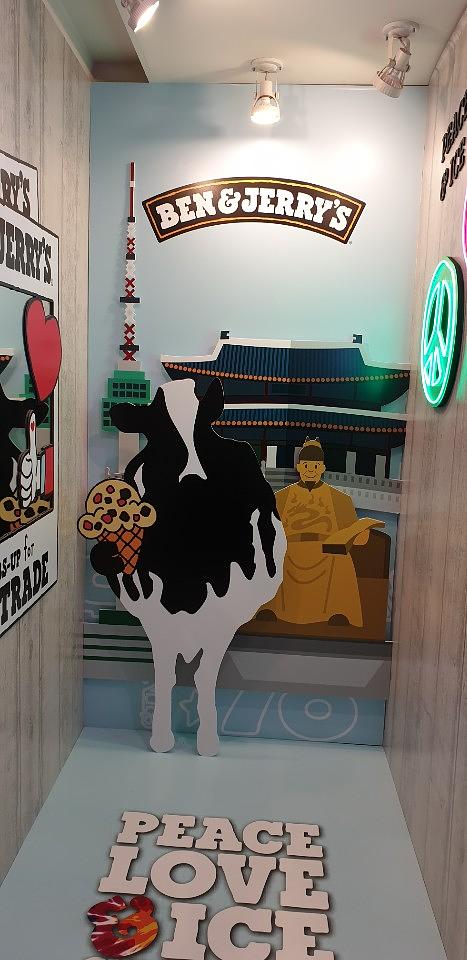 Ben & Jerry's 메뉴판, 외부 후렉스 제작 및 시공 (명동점)