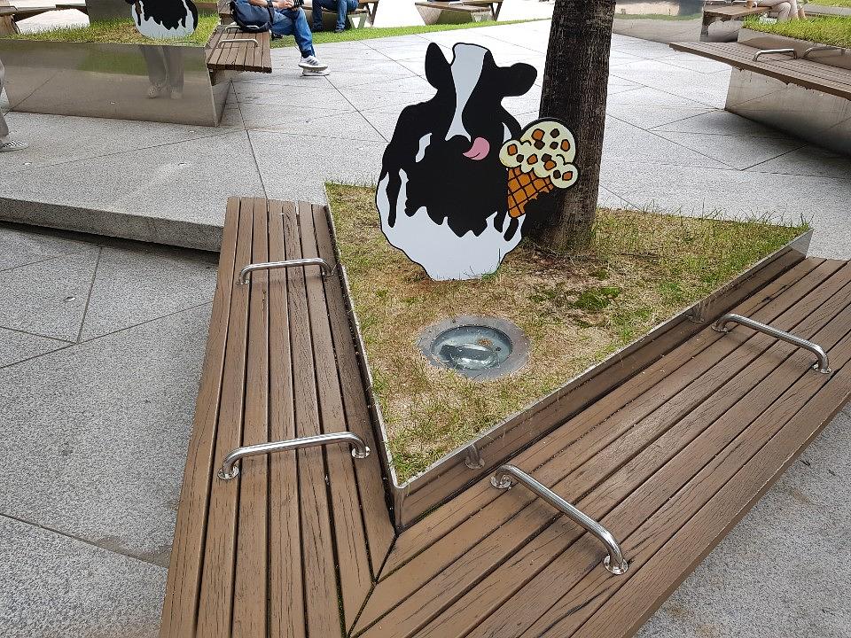 Ben & Jerry's 을지로 야외광장 포맥스 팻말 제작 시공