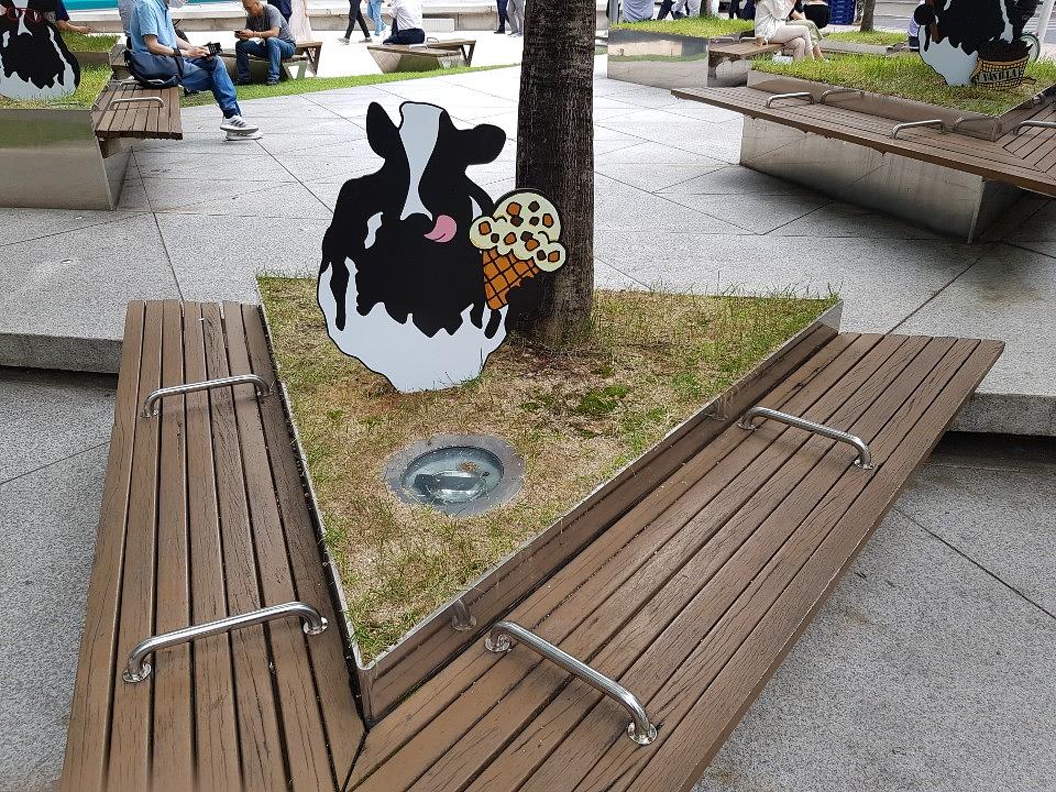 Ben & Jerry's 을지로 야외광장 포맥스 팻말 제작 시공