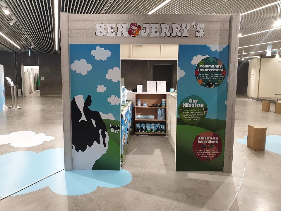 ben&jerrys X 무신사 전시부스, 유리벽, 기둥 실사출력 제작 및 시공