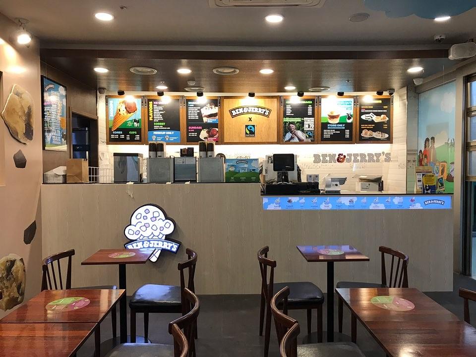 ben&jerry's 포맥스, 폼보드 , 네온사인 각종 전시물 실사 제작 및 시공