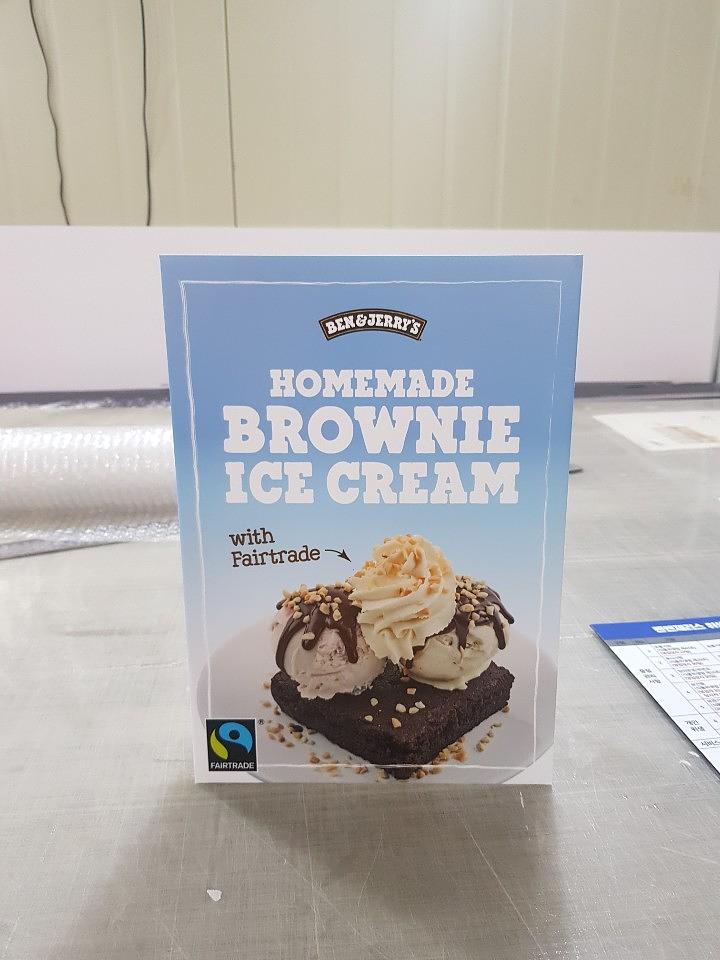 ben&jerry's 포맥스, 폼보드 , 네온사인 각종 전시물 실사 제작 및 시공