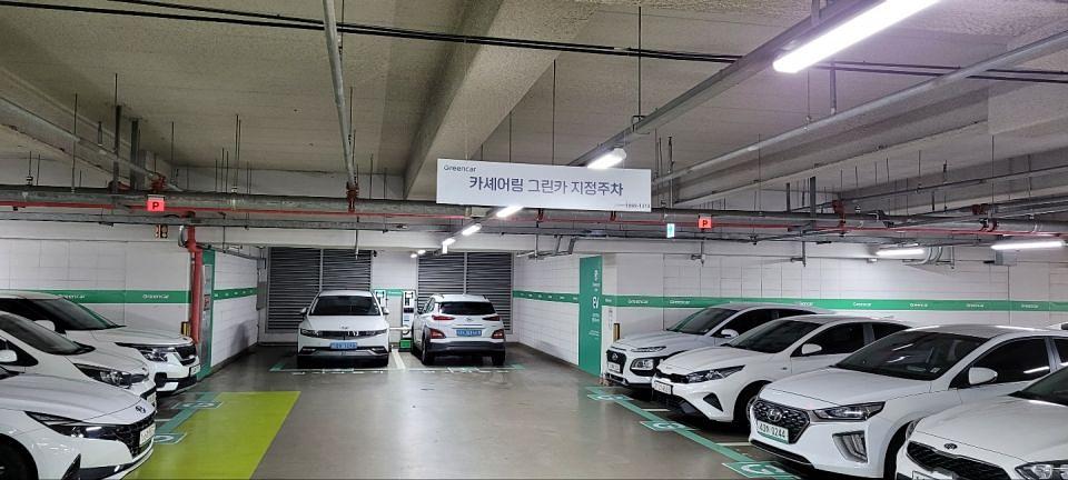 롯데월드지하주차장 기둥도색및 차선도색 그린카 사인물 제작 및 시공