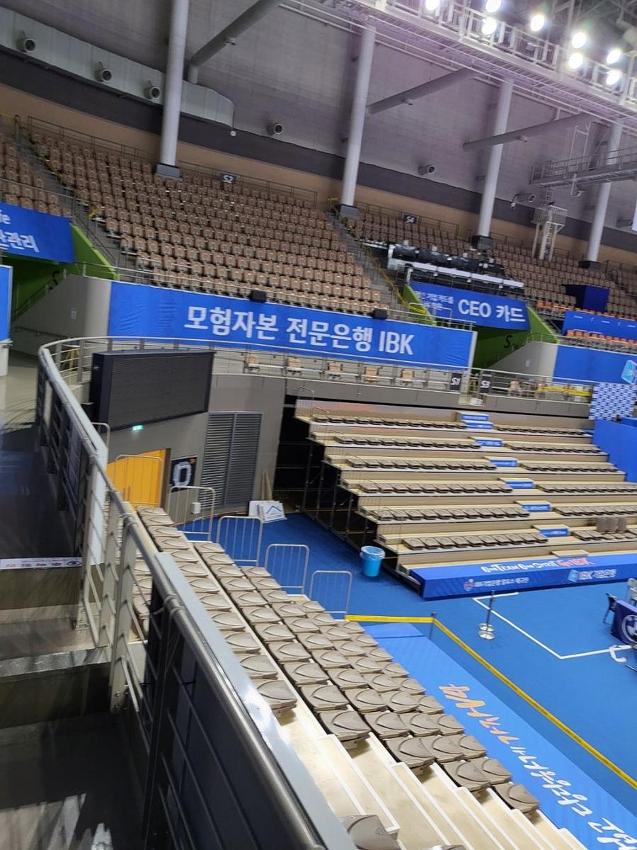 IBK 기업은행 알토스배구단 /화성실내체육관 사인물 제작 및 시공