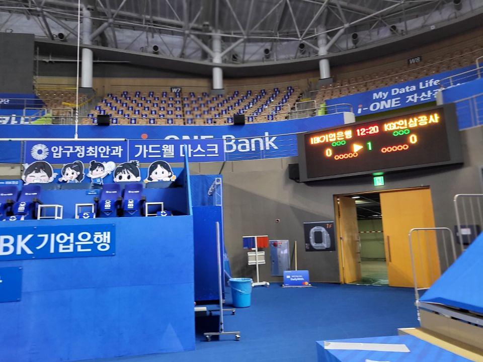 IBK 기업은행 알토스배구단 /화성실내체육관 사인물 제작 및 시공