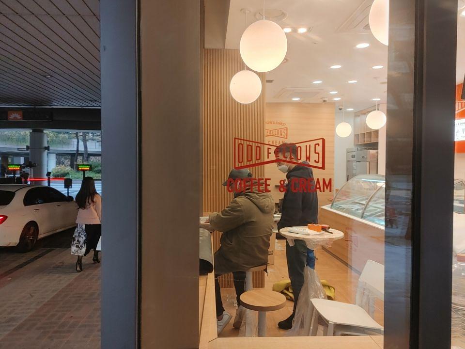도곡동 오드펠로우즈 제작 및 시공