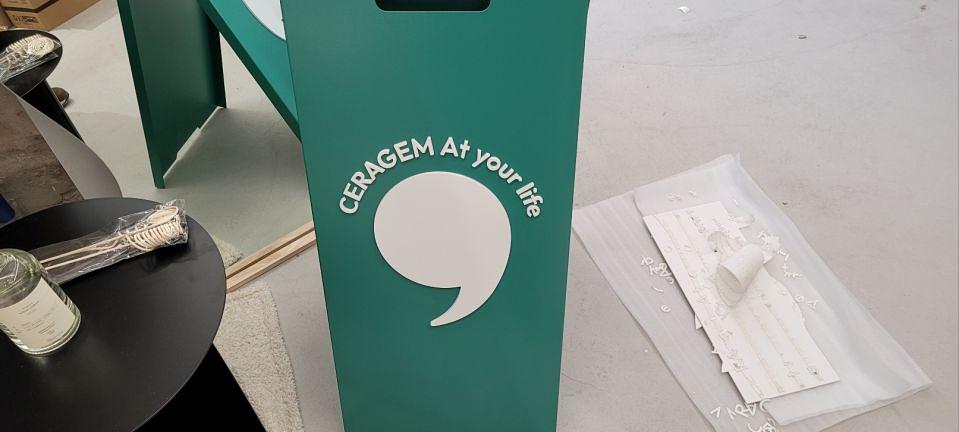 1월 12일. 성수동 · 언커먼. 제작 및 시공