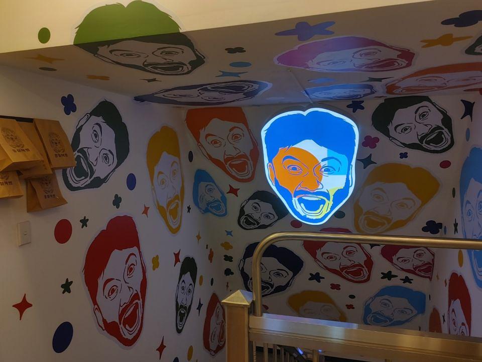 3월25일 언커먼디자인/압구정가로수길 ㆍ홍철동산. 제작및시공