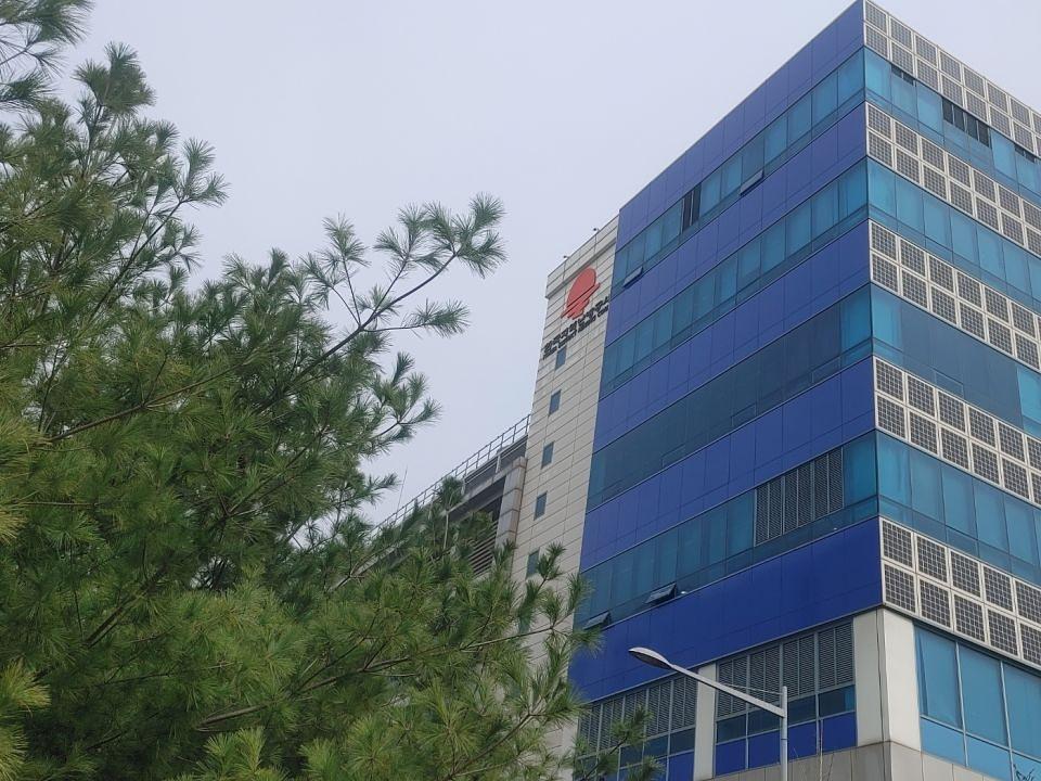 3월24일 한국지역난방공사 유리창 전체랩핑 제작및시공