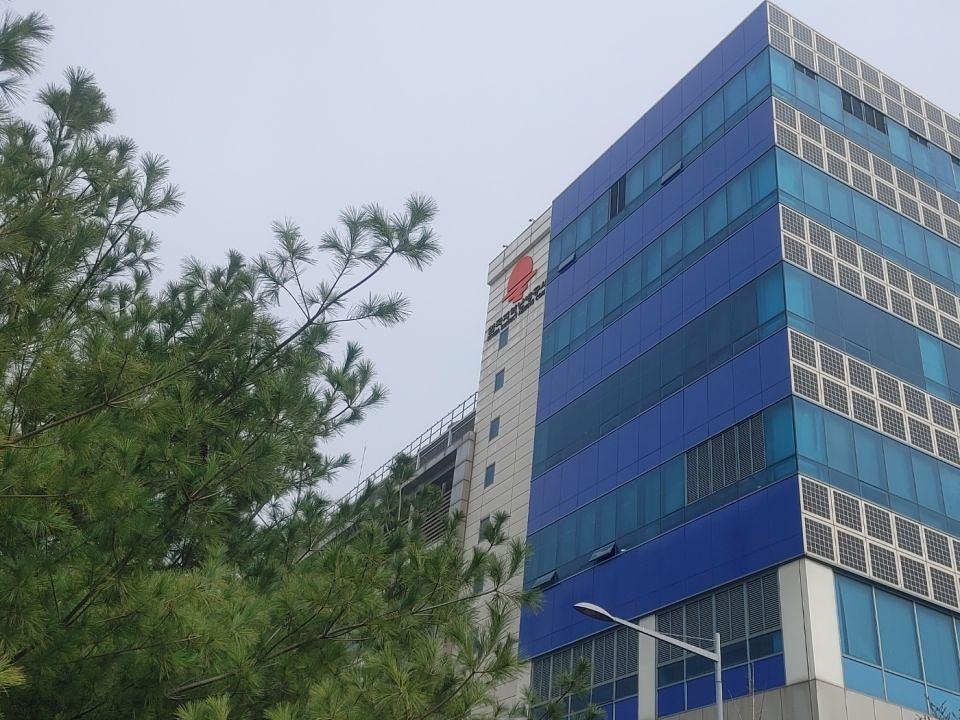 3월24일 한국지역난방공사 유리창 전체랩핑 제작및시공