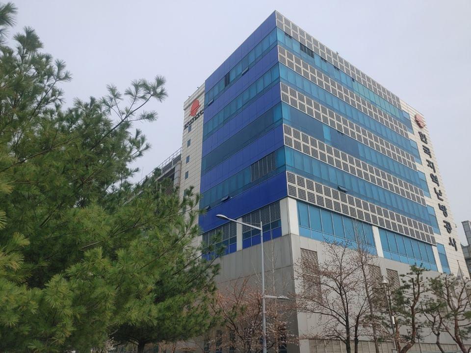 3월24일 한국지역난방공사 유리창 전체랩핑 제작및시공