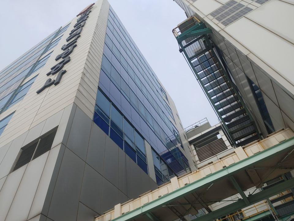 3월24일 한국지역난방공사 유리창 전체랩핑 제작및시공