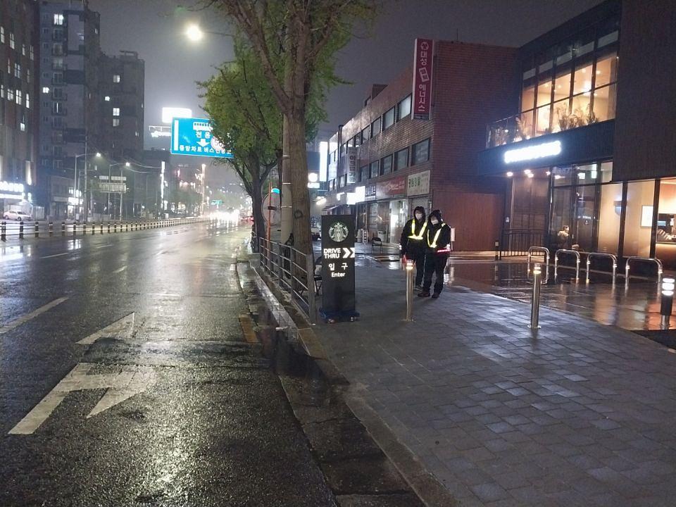 4/6. 스타벅 도봉로dt점. 사인제작및시공