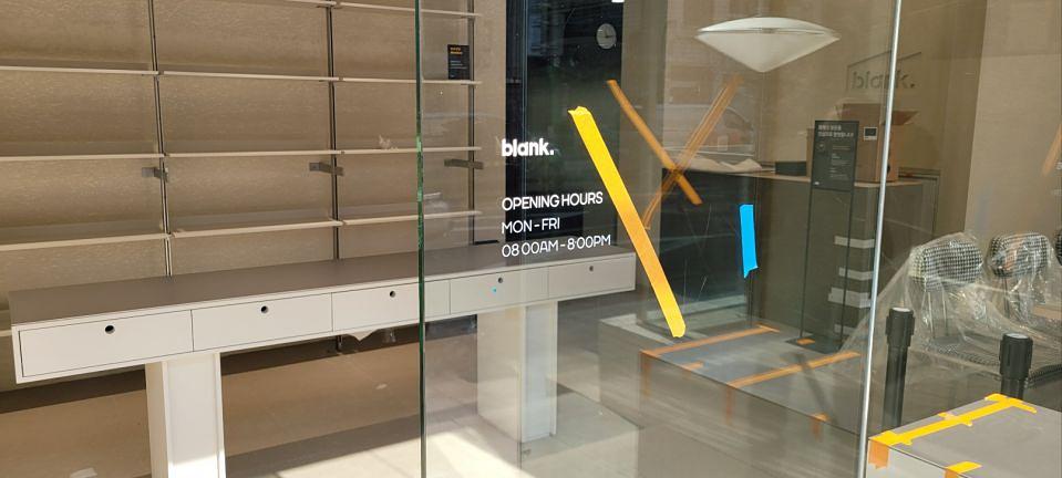 2월23일 언커먼. 역삼동. blank 제작및시공
