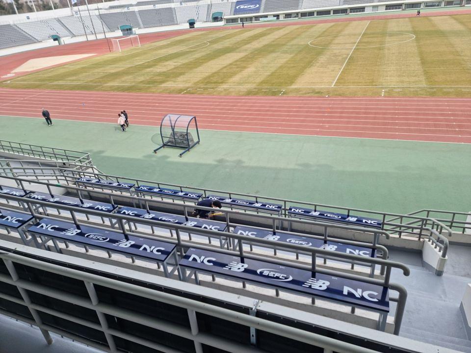 2월 28일 목동종합운동장 (서울이랜드FC) 옥외광고물 제작 및 시공
