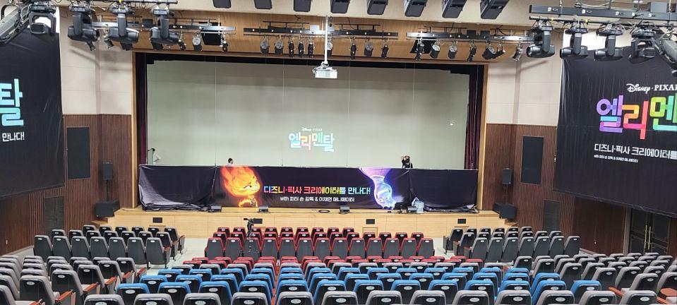 5/31 홍익대학교 홍문관행사 UV출력및 시공