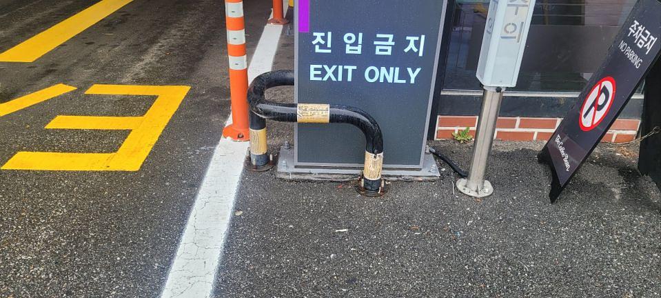 4/3 커피빈 송죽DT점 리뉴얼 제작 및 시공