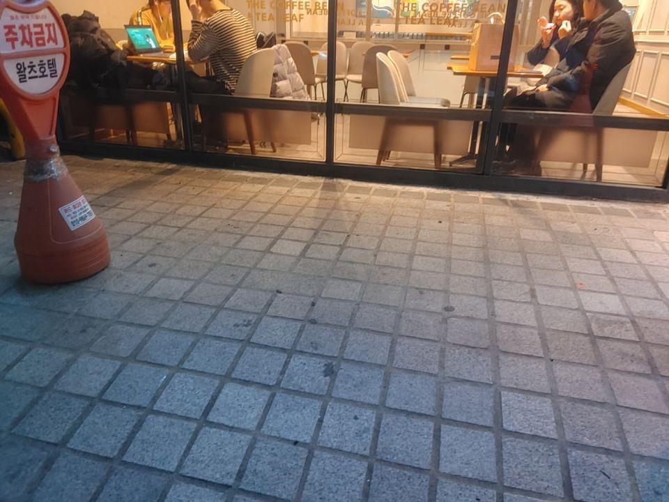3/11 커피빈 논현점 리뉴얼 제작 및 시공