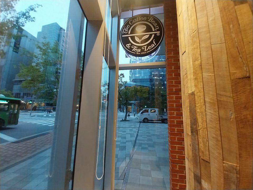 11/1 커피빈 상암한국지역정보개발원점 제작 및 시공