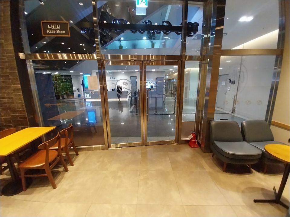 11/1 커피빈 상암한국지역정보개발원점 제작 및 시공