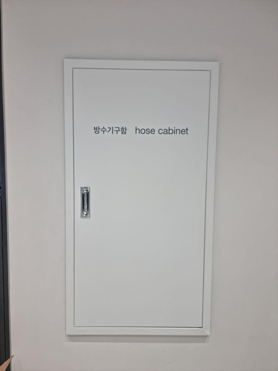 3/10 무신사 스탠다드 청량리점 제작 및 시공