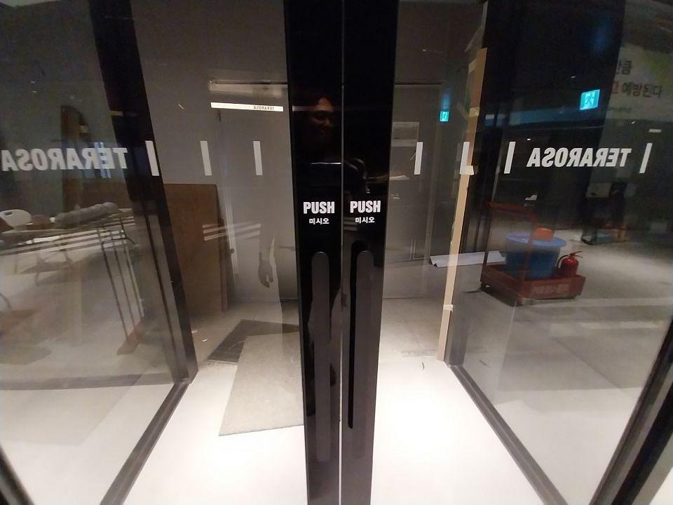 ２６／０１／０９ 테라로사 서울역. 제작 및 시공