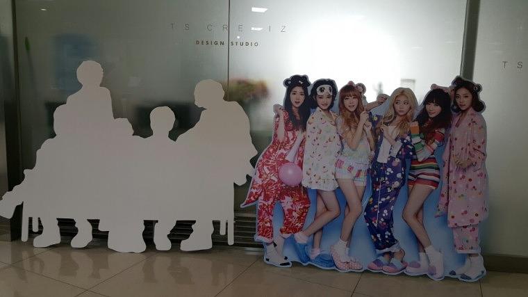 라붐 등신대 (등신대+출력+폼보드=15만원)