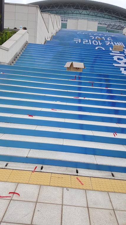2016 시크릿 코리아 컨벤션 계단랩핑 시공사진