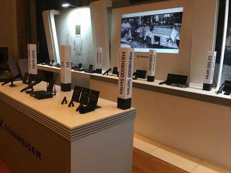 젠하이저 신제품 발표회 행사부스 목공 제작