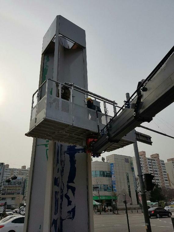 안산시 홍보탑 기둥 철거&도색&시공장면