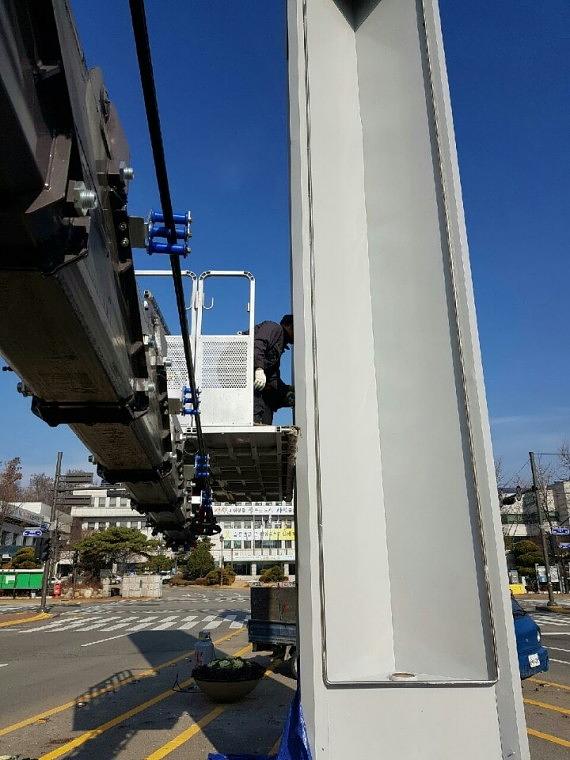 안산시 홍보탑 기둥 철거&도색&시공장면