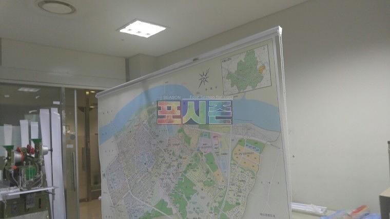 대형 지도 롤블라인드 출력 (2.7Mx1.9M)
